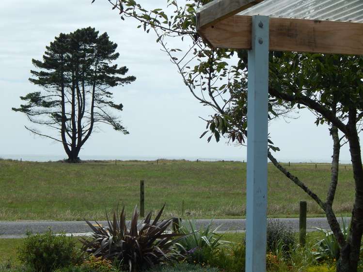 53 Marine Parade Carters Beach_16