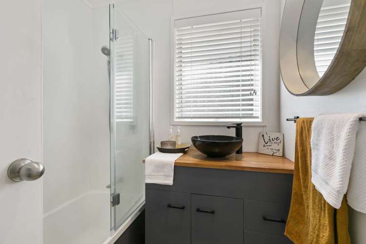 52 Redcrest Avenue Red Hill_10