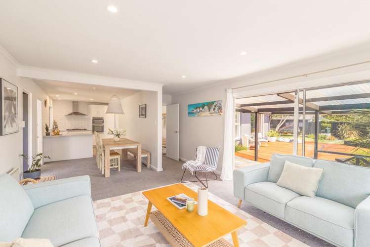 b/199 Rocking Horse Road Southshore_4