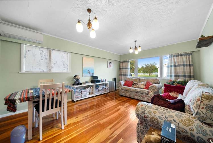 2 Totara Street Lansdowne_2