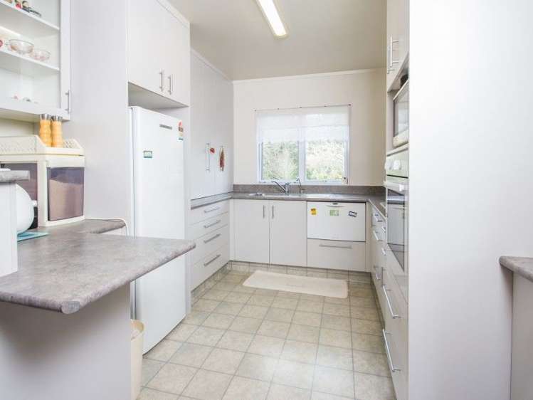 16 Dunrobin Lane (Pvt) Maungatapere_12