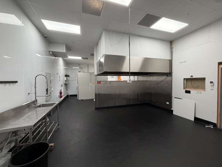 Tenancy 4/2 Periko Way Takanini_5