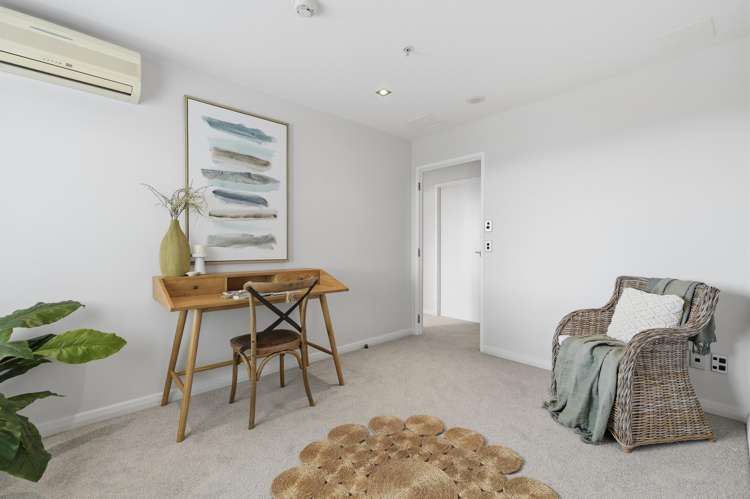 902/72 Devonport Road (Devonport Towers) Tauranga Central_13