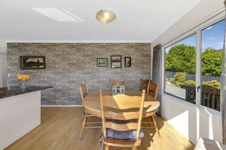 24a Orinda Close Botany Downs_7