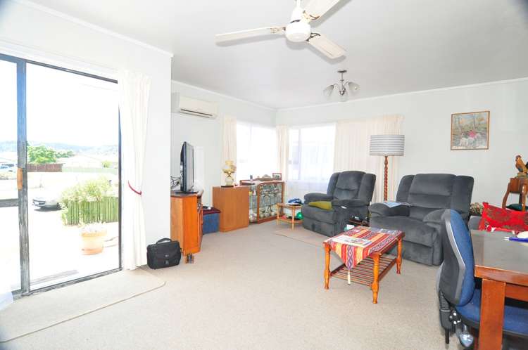 126 Charleston Avenue Whangamata_11