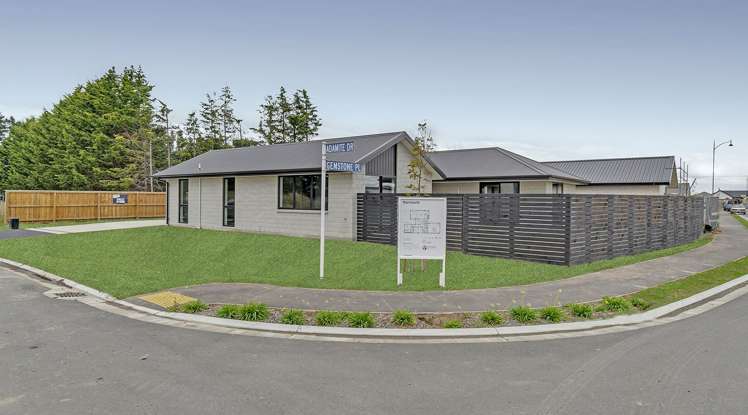 8 Adamite Drive_0