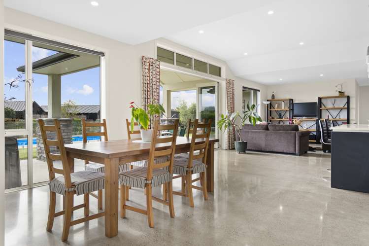 13 Alan Livingston Drive Cambridge_3