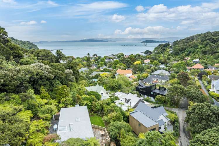 12 Whiorau Grove Lowry Bay_3