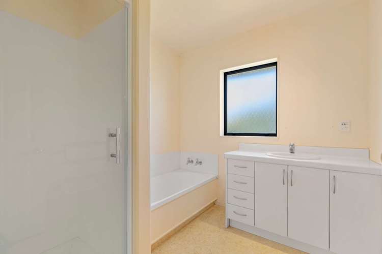 10 Magnolia Drive Waiuku_7