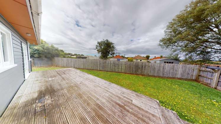 8 Churchill Crescent 1206_19