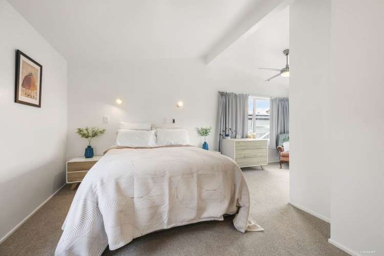 23 Hatfield Heights Hatfields Beach_17