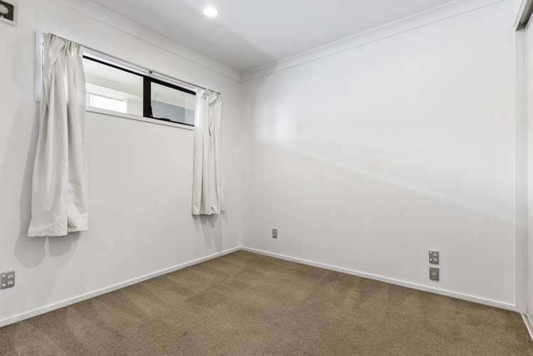 211/3 Morningside Drive Morningside_12