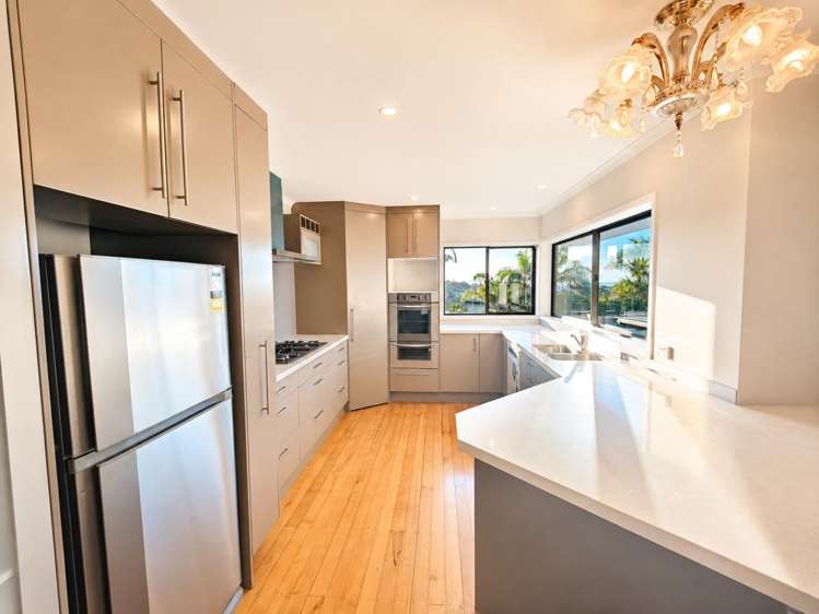 2 Mellons Bay Road 10679_6