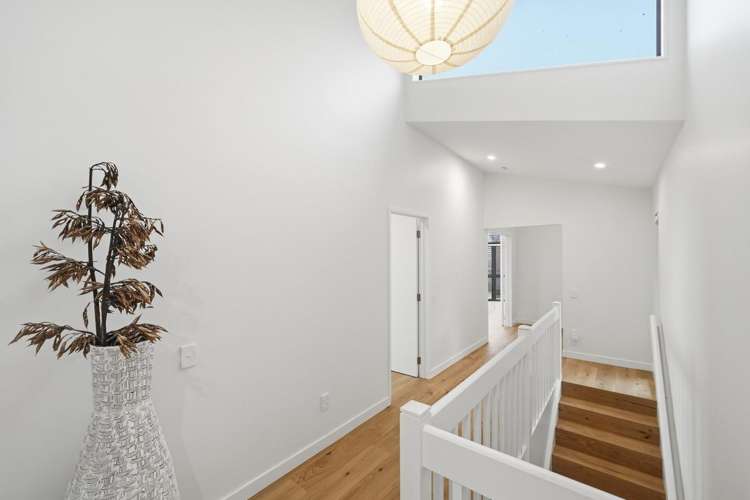 2/24 Revelation Drive Clifton_24