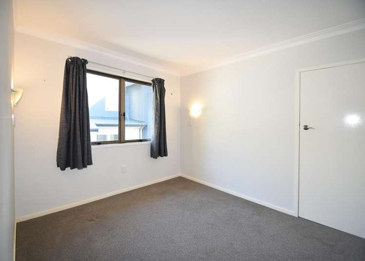 24 Domain Crescent Muriwai_17