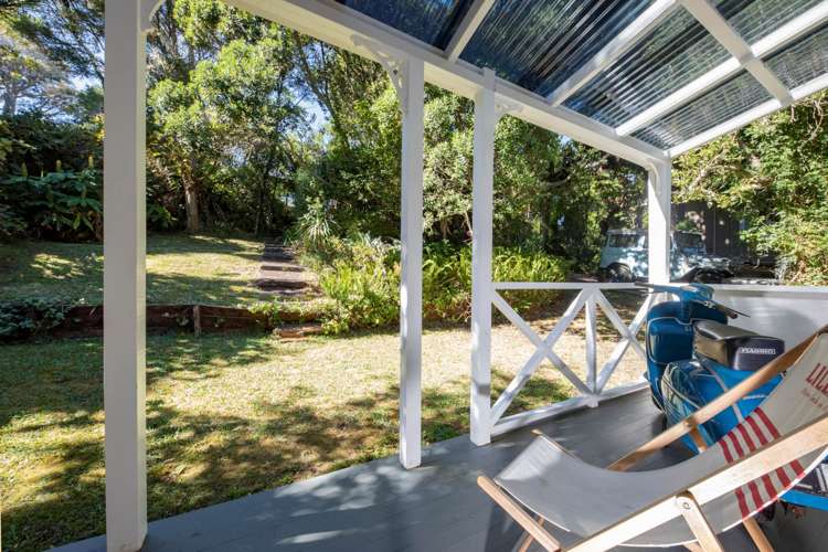 43 Kauri Point Road Laingholm_1