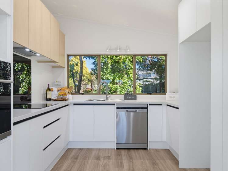 22 Alastair Avenue_0