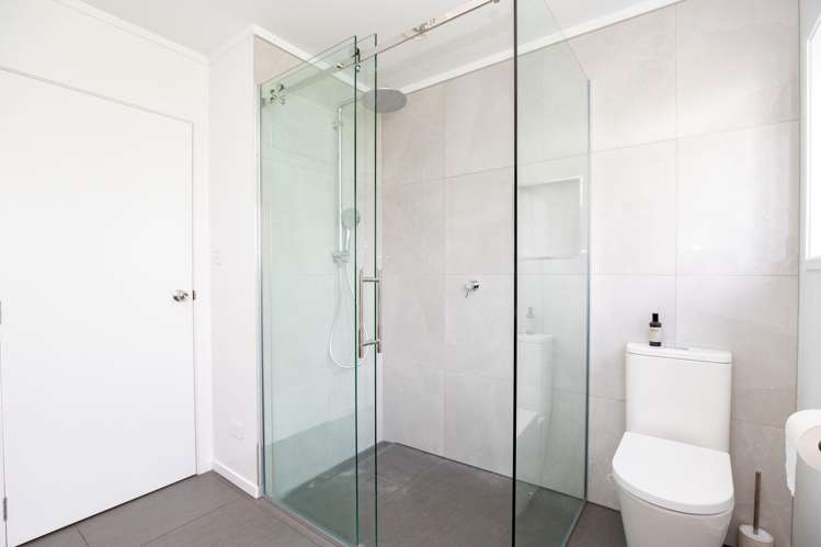 230 Central Road North Waitakaruru_20