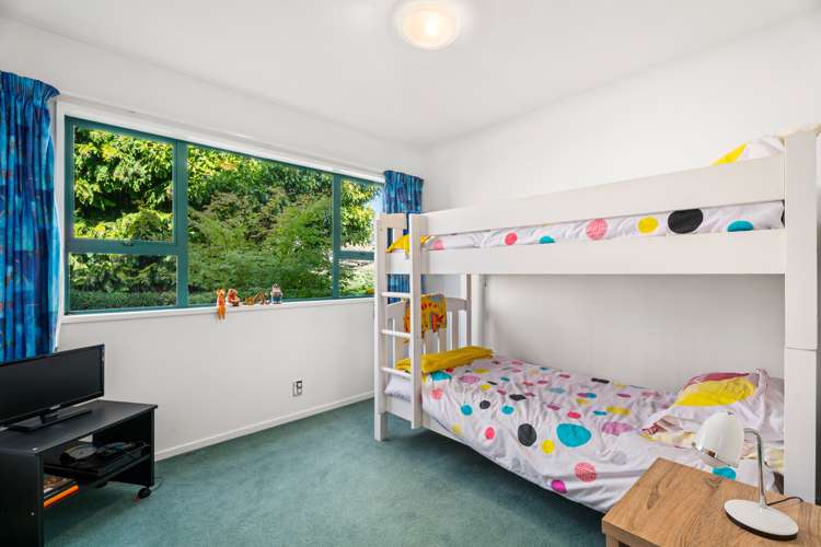 415 Peninsula Road Kelvin Heights_13