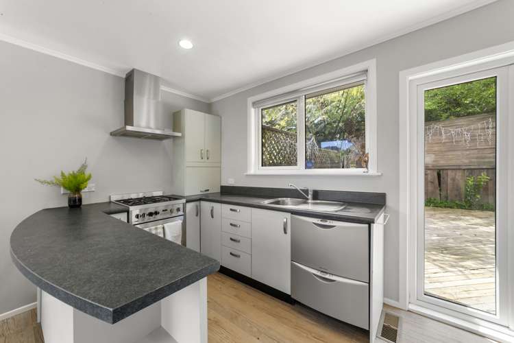 54 Montgomery Avenue Karori_6