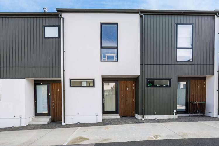 10/6 Oswald Crescent Paparangi_16