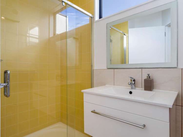 4 Hulme Place Owhata_11