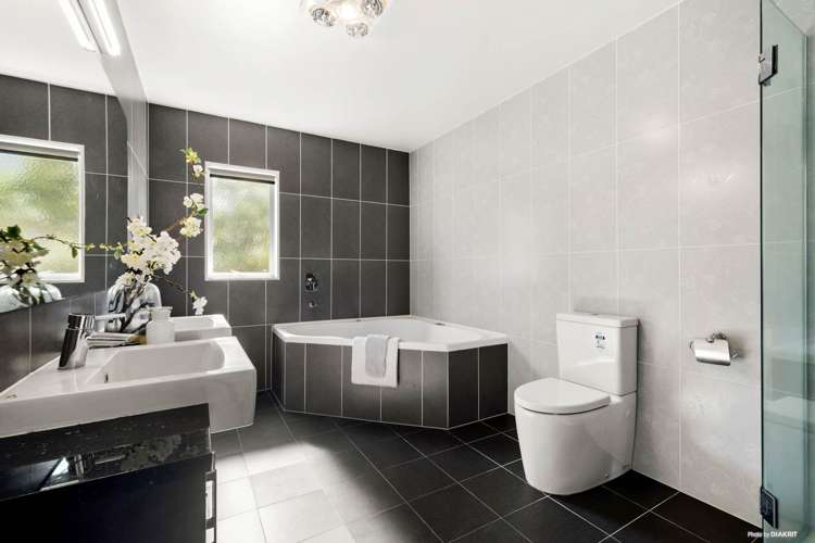 9 Pin Oak Drive Schnapper Rock_9