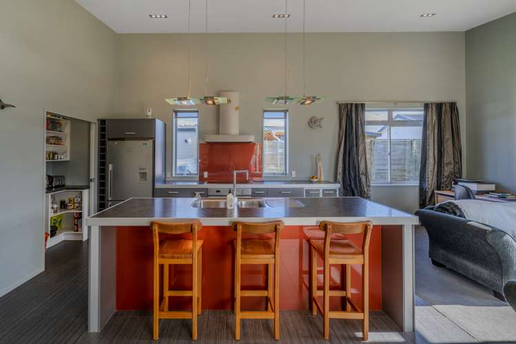 4 Hawk Hill Crescent Cooks Beach_4