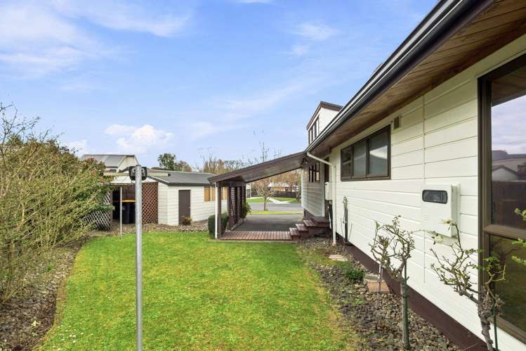 29 Marlowe Drive Leamington_23