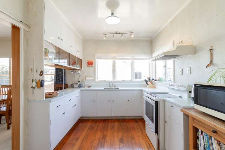 17 Henderson Crescent Onekawa_7