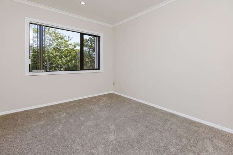 4B Mirrabooka Avenue Botany Downs_6