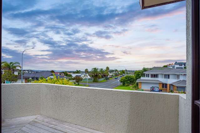 1/1 Bluefin Way West Harbour_1