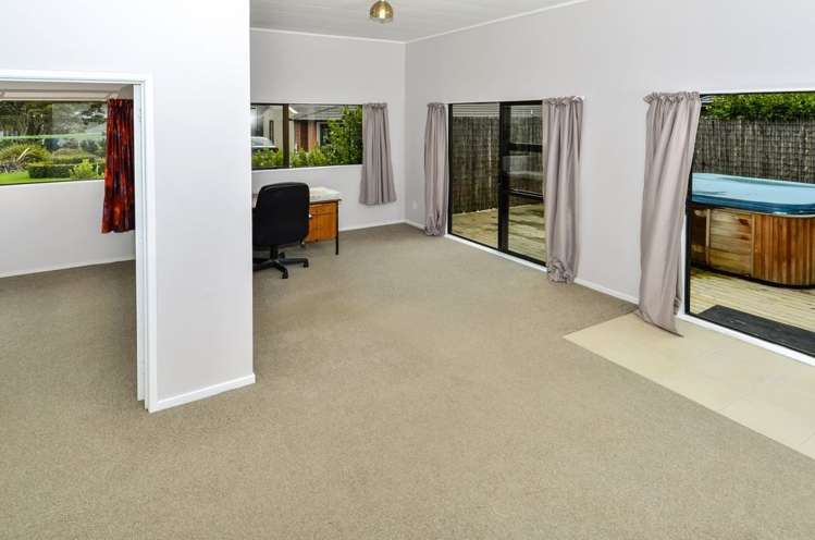 9 Duke Street Riverhead_8