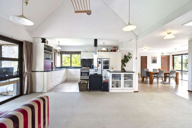 203 Fergusson Road Halcombe_10