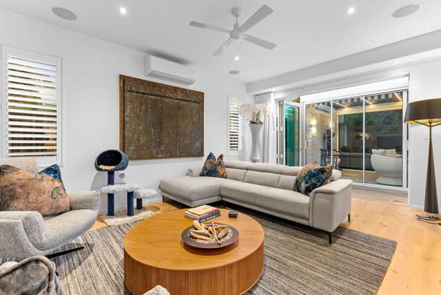 Single Level Luxury In Prime Mairangi Bay
