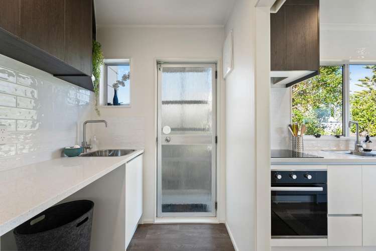 2/4 Clare Place Glenfield_12