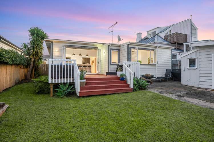 6 Church Street Devonport_19