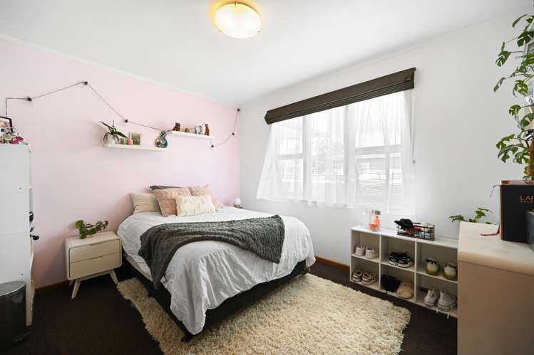 15 Tomin Road Glenview_10