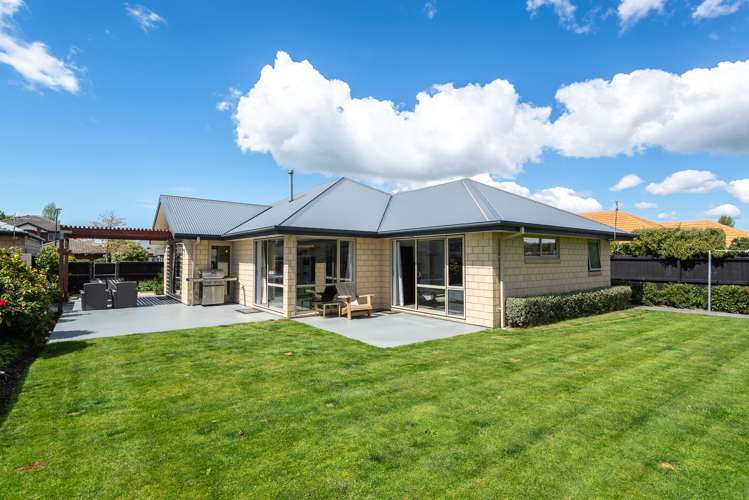 6 Bayliss Close Northwood_17