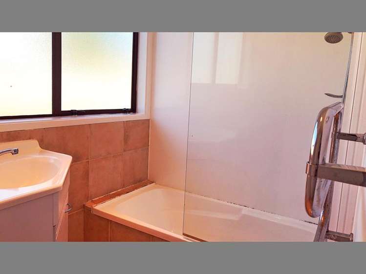 142 Solar Road Glen Eden_7