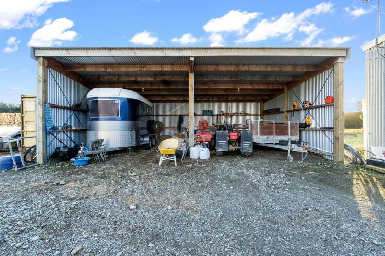 295 Bay Road West Plains_22