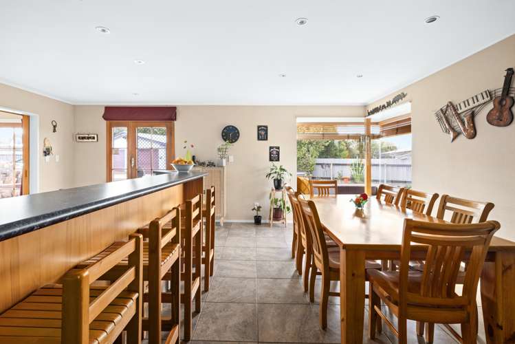 9 Tucker Lane Clive_3