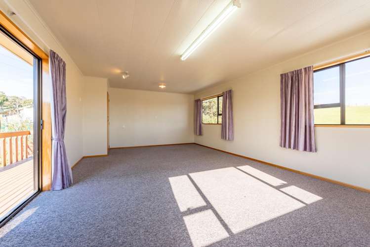 16 Coronation Street Moeraki_18