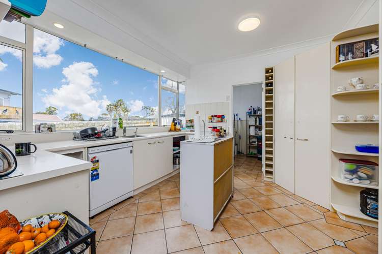 32 Evans Road Weymouth_4