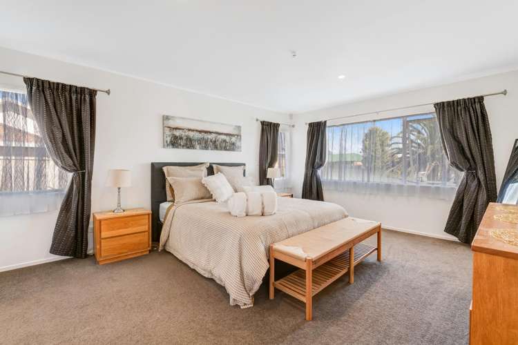 11 Azure Grove Unsworth Heights_6