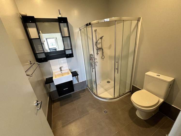 17/46 Carlos Drive Flat Bush_9
