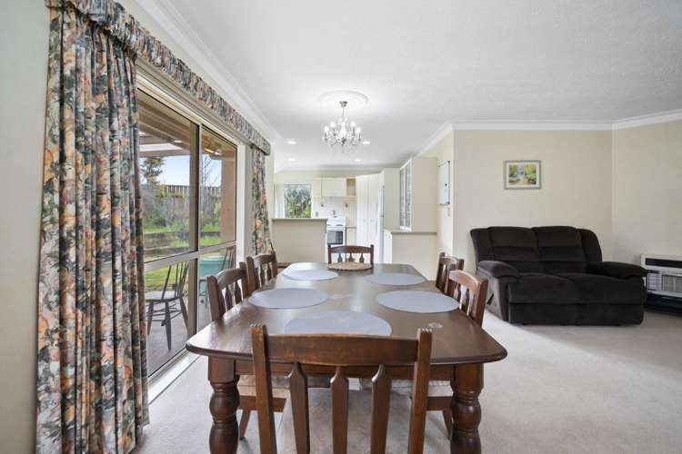 8 Shakespeare Way Kelvin Grove_13