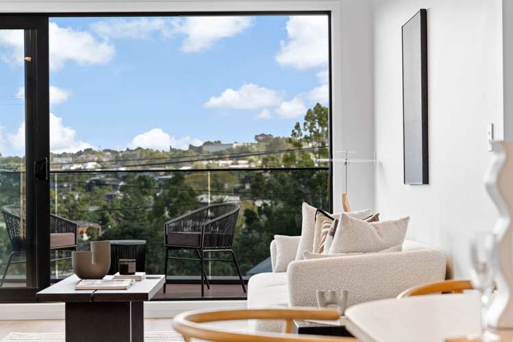 545 Beach Road Murrays Bay_16