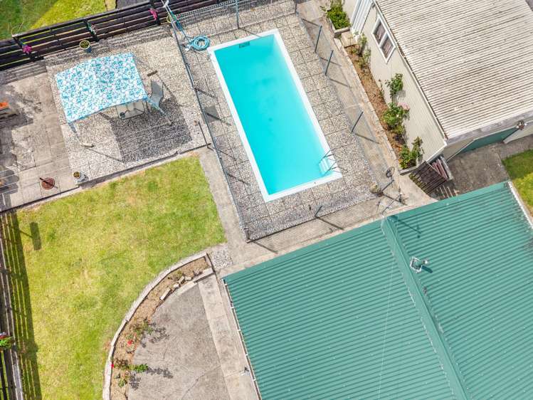 30 Garden Heights Ave Glenview_25