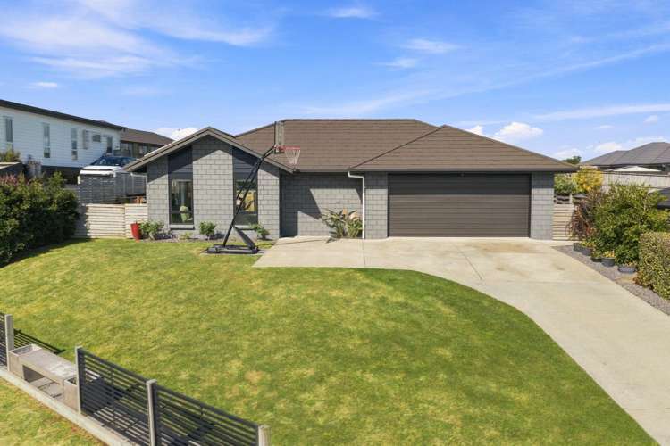 10 Andrew Hilton Close_0